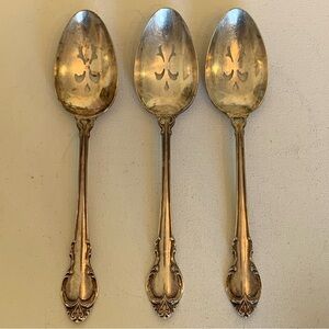 3 International Holmes & Edwards Deep SILVER FASHION 8.5" Slotted Serving Spoons